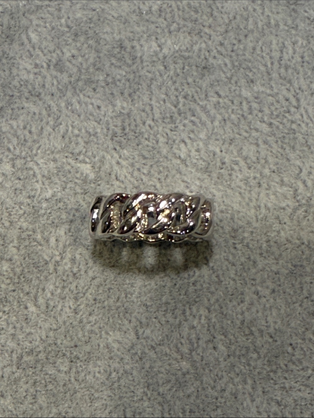 Lia Sophia braid style ring